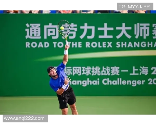 网球战术解析：深入剖析上海网球队的盯防策略与技巧